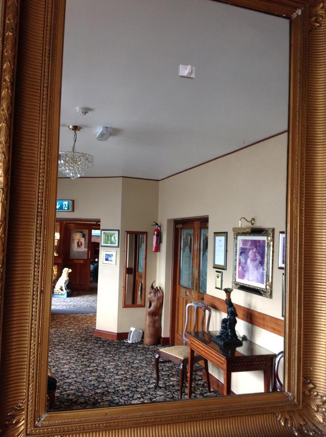 Templemore Arms Hotel Exterior photo